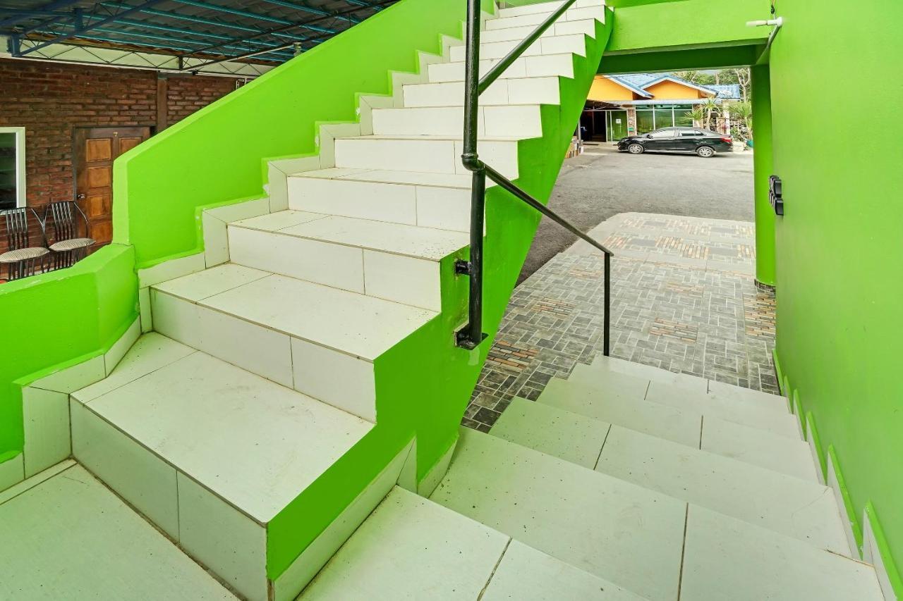 Oyo 90462 Padang Besar Green Inn Dış mekan fotoğraf